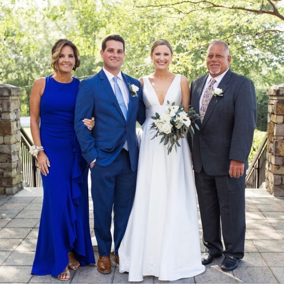 Badgley Mischka Gown - Picture 4 of 5